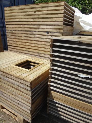 Tuinpanelen, schuurtjes of tuinhuisjes beschikbaar voor biedingen