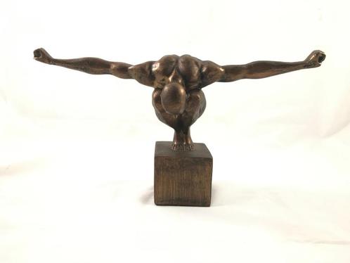 Belle sculpture/statue d'un Homme Olympien, très sportif, Antiquités & Art, Curiosités & Brocante, Enlèvement ou Envoi
