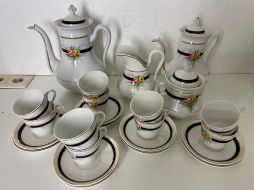 Service à café/thé en porcelaine , marqué B.G, Antiquités & Art, Antiquités | Services (vaisselle) complet, Enlèvement