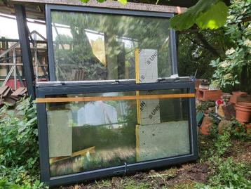 Frame met drievoudige beglazing beschikbaar voor biedingen