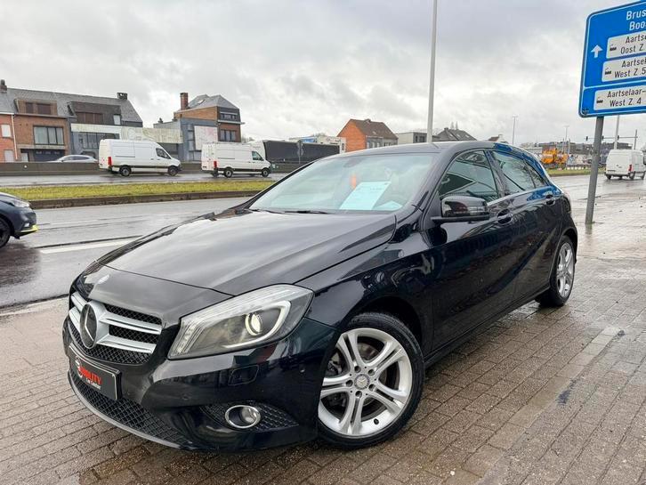 Mercedes A180i 2014 Urban Automaat 1st eig Navi Xenon Full, Auto's, Mercedes-Benz, Bedrijf, A-Klasse, ABS, Airbags, Airconditioning