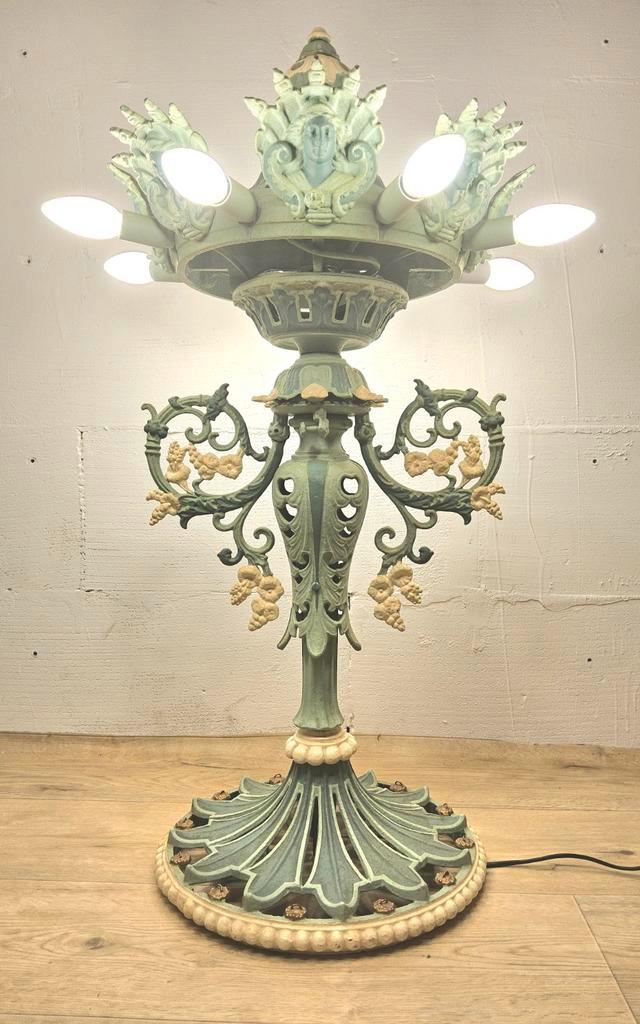 Gietijzeren Victoriaanse gietijzeren vloerlamp art nouveau, Huis en Inrichting, Lampen | Vloerlampen, Zo goed als nieuw, Minder dan 100 cm