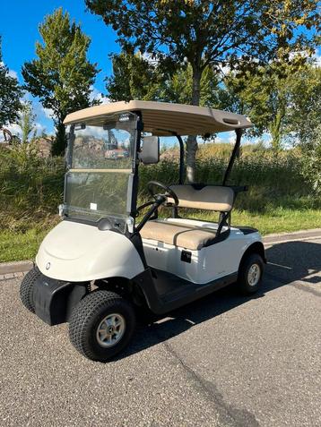 Electrische golfkar in nieuwstaat met led verlichting beschikbaar voor biedingen