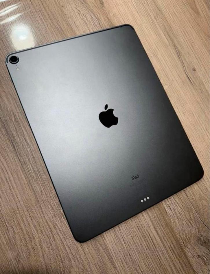 iPad Pro met klavier, Computers en Software, Apple iPads, Zo goed als nieuw, Apple iPad Pro, 13 inch of meer, Ophalen