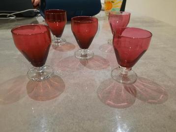 Verres à gouttes beschikbaar voor biedingen