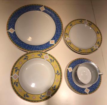 40 delig servies  beschikbaar voor biedingen
