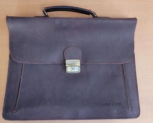 Lederen tas Arthur&Aston, Handtassen en Accessoires, Tassen | Schooltassen, Zo goed als nieuw, Leer, Ophalen of Verzenden