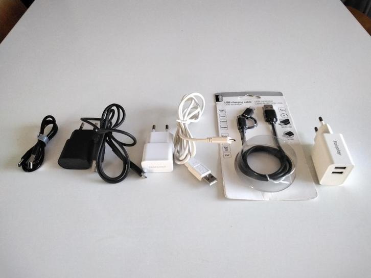Enkele en dubbele stekker en USB-oplaadkabels, Audio, Tv en Foto, Opladers, Zo goed als nieuw, Ophalen of Verzenden