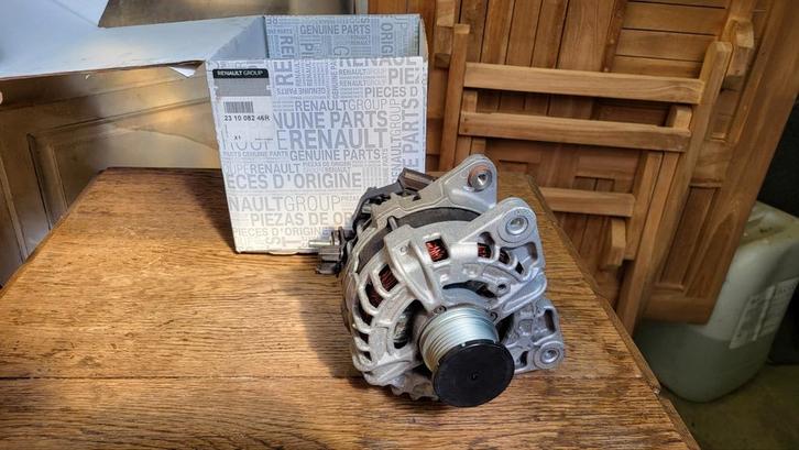 alternator renault nissan opel 231008246R, Auto-onderdelen, Elektronica en Kabels, Renault, Gebruikt, Ophalen