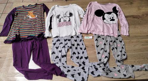 Lange pyjama's maat 128 (woody en mickey mouse), Enfants & Bébés, Vêtements enfant | Taille 128, Utilisé, Fille, Vêtements de nuit ou Sous-vêtements