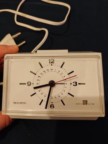 Reveil Vintage alarm clock Remington beschikbaar voor biedingen