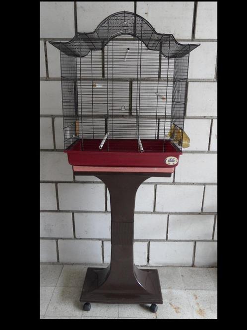 Grote vogelkooi op standaard met wieltjes, Dieren en Toebehoren, Vogels | Hokken en Kooien, Gebruikt, Vogelkooi, Metaal, Ophalen