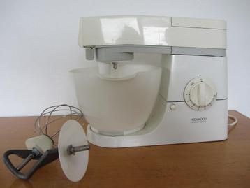 Kenwood Chef keukenrobot met 2 deeghaken beschikbaar voor biedingen