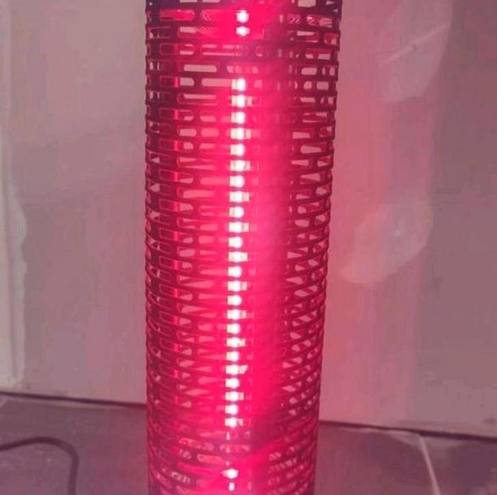 Nouvelle table avec chauffage pour les pieds, Jardin & Terrasse, Produits de culture, Enlèvement