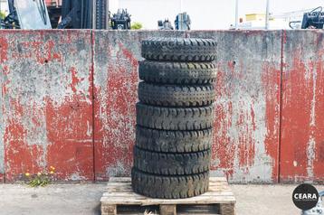 DUNLOP 7.50 - 15 / 14 PR luchtbanden beschikbaar voor biedingen