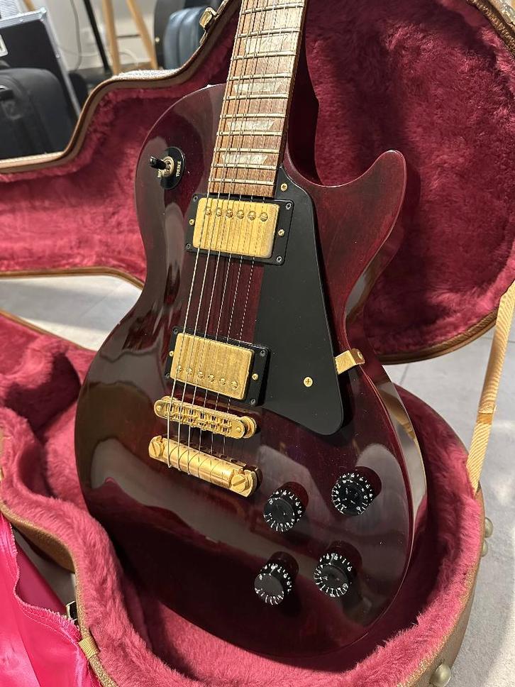 Gibson Les Paul Studio 1995 Wine Red, Musique & Instruments, Instruments à corde | Guitares | Électriques, Utilisé, Solid body