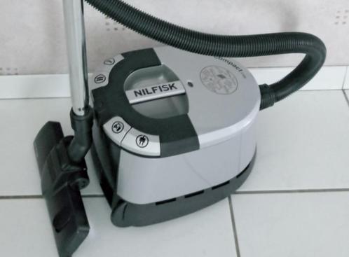 Nilfisk stofzuiger comfort - in perfecte staat, Elektronische apparatuur, Stofzuigers, Zo goed als nieuw, Stofzuiger, 1200 tot 1600 watt