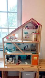 Houten poppenhuis met figuren, Kinderen en Baby's, Speelgoed | Poppenhuizen, Ophalen, Gebruikt, Poppenhuis