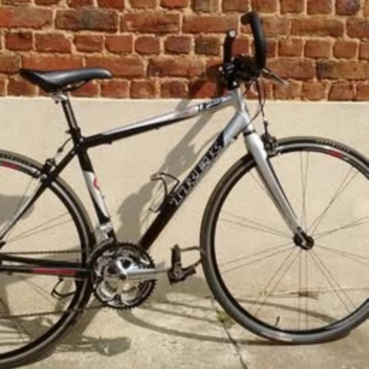 Mooie racefiets Trek met gratis extra stuur, Fietsen en Brommers, Fietsen | Racefietsen, Zo goed als nieuw, Ophalen