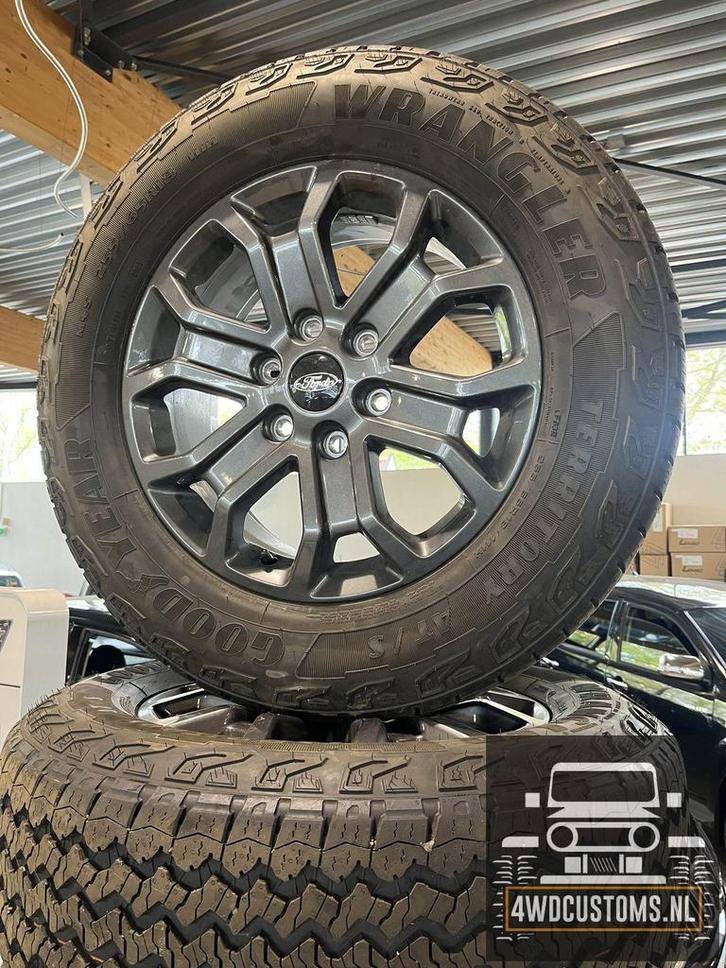 Velgen 18 inch en banden set 4x  ford ranger 2017- 2025  18, Auto-onderdelen, Banden en Velgen, Banden en Velgen, All Season, 18 inch