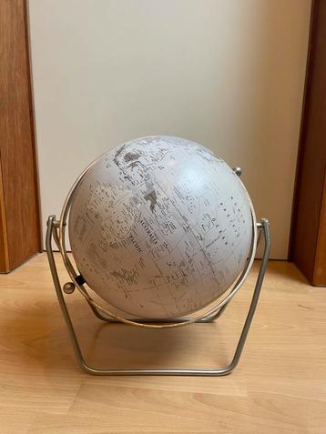 Wereldbol diam 30cm beschikbaar voor biedingen