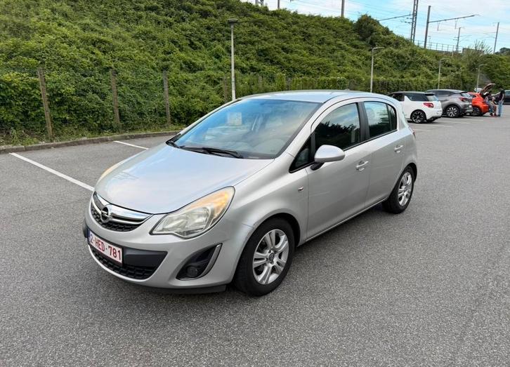 A saisir, Autos, Opel, Particulier, Corsa, Cruise Control, Diesel, Euro 5, 5 portes, Boîte manuelle, Gris, Enlèvement