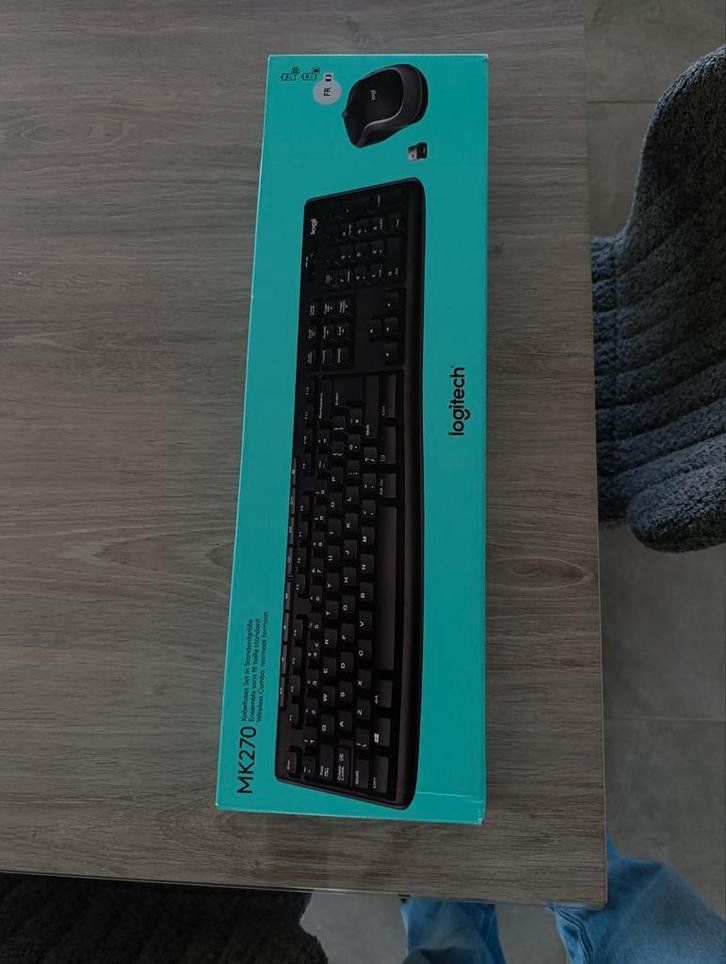 Logitech toetsenbord en muis (Franstalig), Computers en Software, Toetsenborden, Azerty, Draadloos, Ophalen of Verzenden