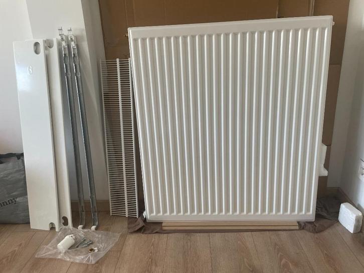 Witte radiator Van Marcke  90x90x17, Doe-het-zelf en Bouw, Verwarming en Radiatoren, Nieuw, Radiator, 200 tot 500 watt, 80 cm of meer