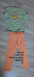 Pyjama Woody taille 140, Enlèvement ou Envoi, Comme neuf, Vêtements de nuit ou Sous-vêtements, Fille