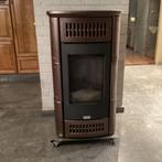 Pellet kachel CLAM 10 Kw , speksteen mantel  met afstand bed, Huis en Inrichting, Kachels, Vrijstaand, Gebruikt, Hout, Ophalen