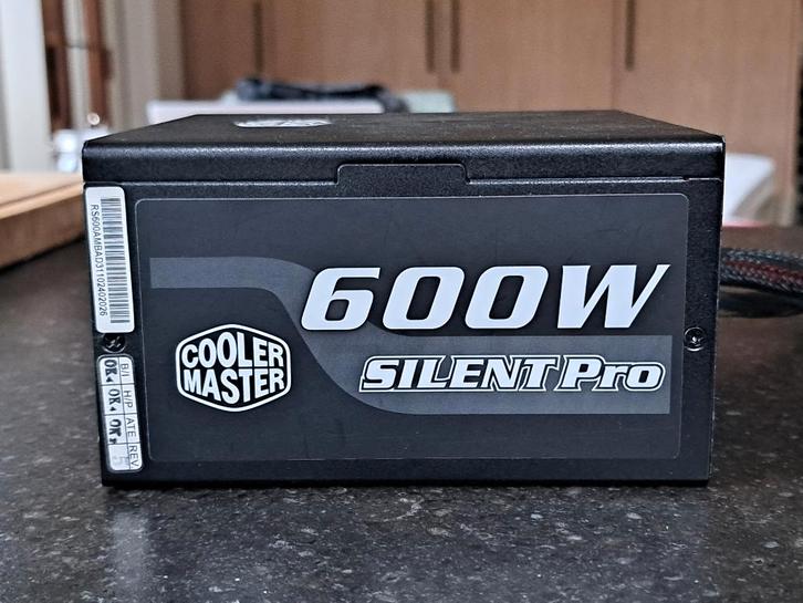Cooler master silent pro 600 watt voeding / PSU, Informatique & Logiciels, Alimentations internes, Utilisé, Enlèvement