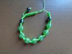 Nieuw, Fluorgroene armband met strassballetjes, Ophalen of Verzenden, Nieuw, Groen, Kunststof of Plastic