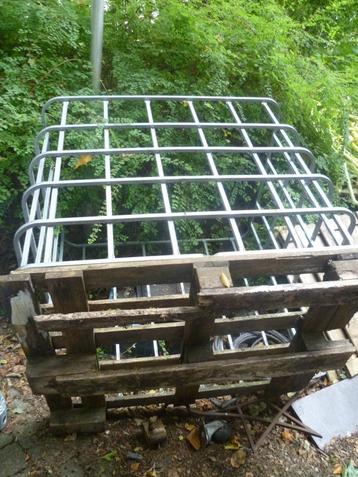 Gebruikte IBC Container frame beschikbaar voor biedingen