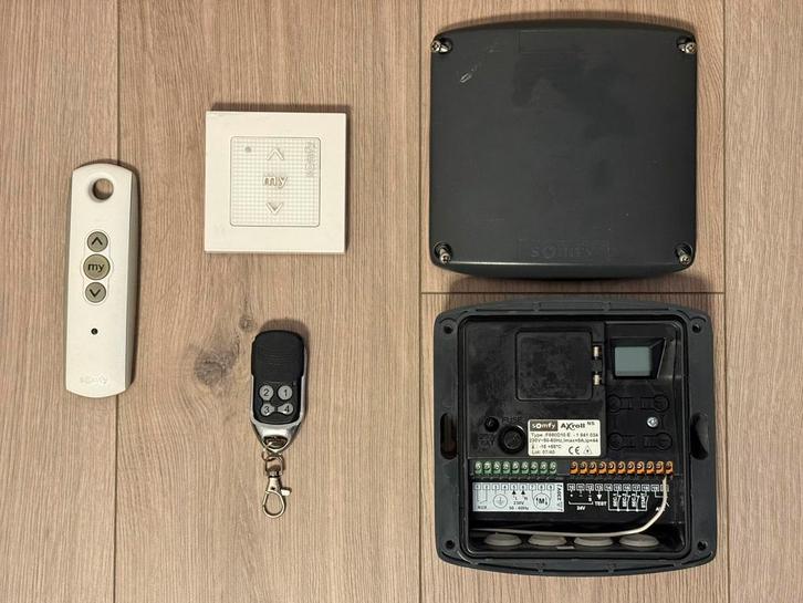 Tableau de commande Somfy Axroll NS + 3 telecommandes garage, Bricolage & Construction, Volets, Utilisé, Enlèvement