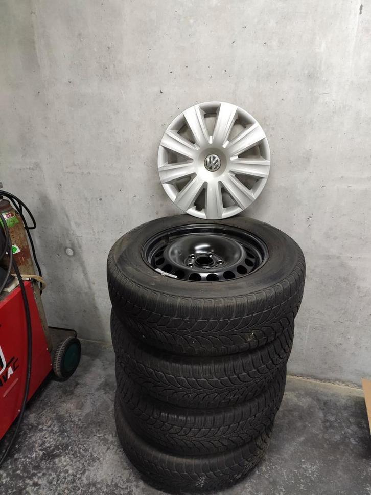 Bridgestone 215/65R16 winterbanden, Auto-onderdelen, Banden en Velgen, Band(en), Winterbanden, 16 inch, Ophalen
