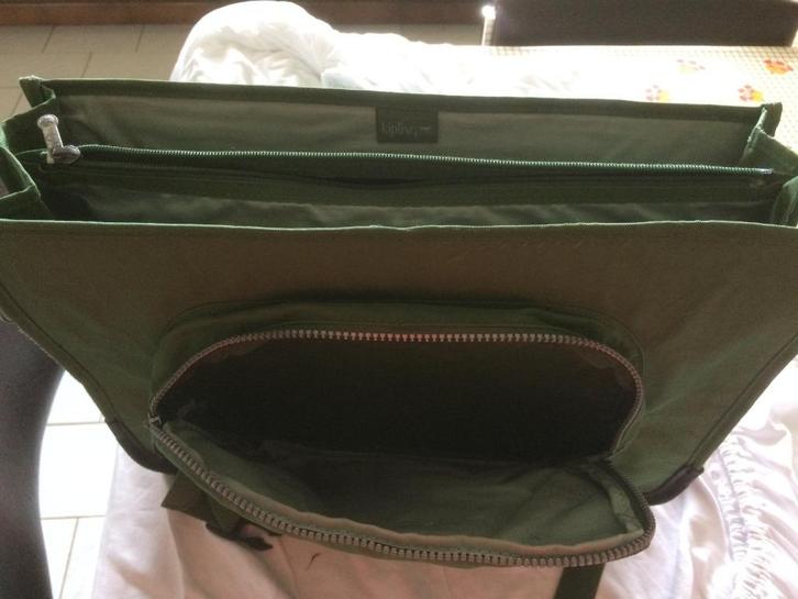 Boekentas Kipling nog nieuw-voor 1ste tem 3de lj+gr pennenz., Bijoux, Sacs & Beauté, Sacs | Cartables, Neuf, Sac à dos, Vert, Enlèvement