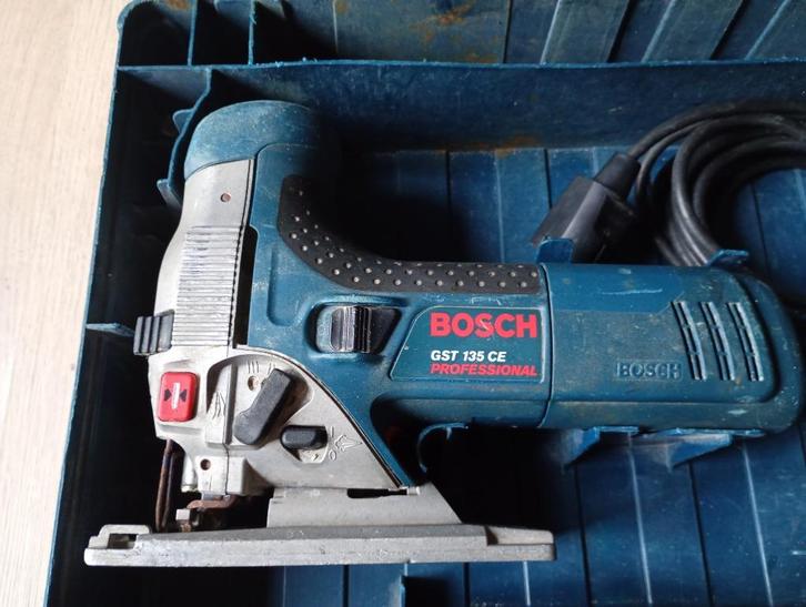 BOSCH decoupeerzaag, Doe-het-zelf en Bouw, Gereedschap | Zaagmachines, Gebruikt, Decoupeerzaag, 600 tot 1200 watt, 70 mm of meer