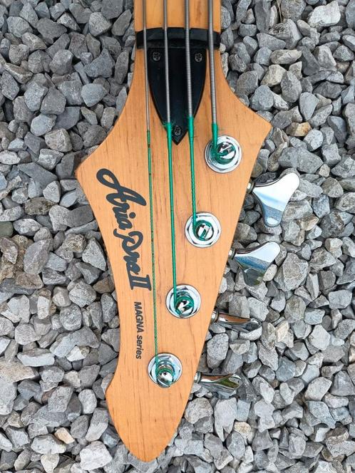 Basgitaar Aria Pro II, Muziek en Instrumenten, Snaarinstrumenten | Gitaren | Bas, Zo goed als nieuw, Ophalen