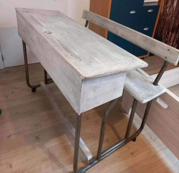 Stevige schoolbank, Huis en Inrichting, Bureaus, Gebruikt, Bureau, Met wielen, Ophalen