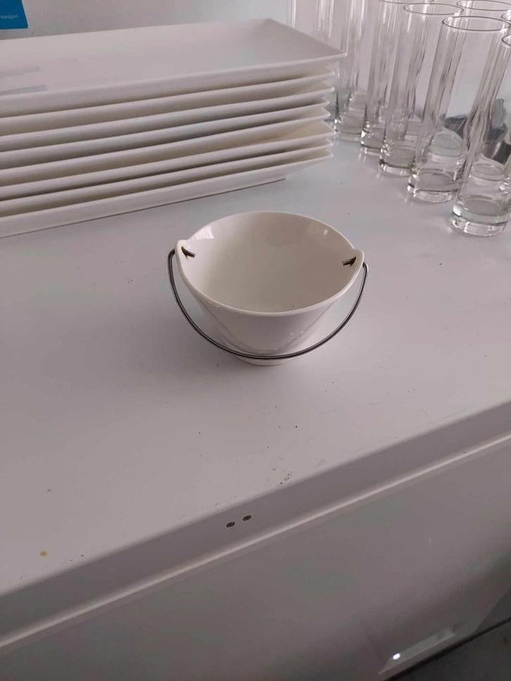 kommetjes te koop, Huis en Inrichting, Keuken | Servies, Zo goed als nieuw, Kom(men), Effen, Porselein, Ophalen