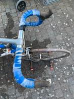 Koersfiets voor opmaak, Ophalen