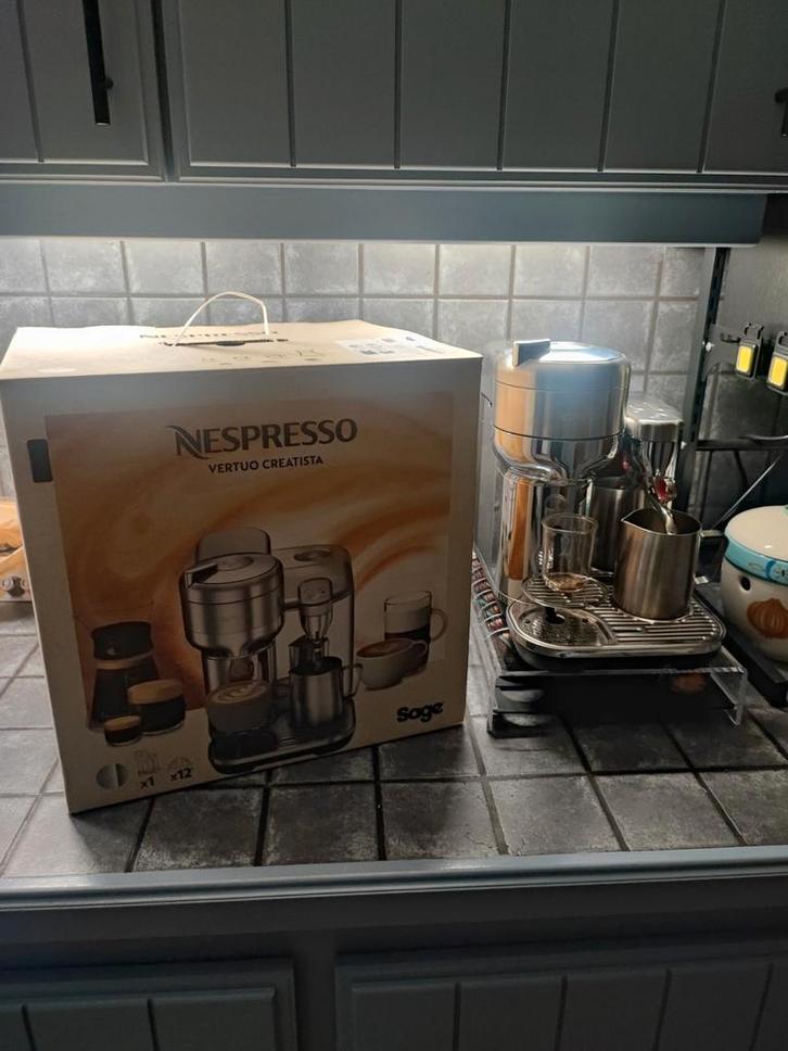 Nespresso vertuo Creatista avec range capsule, Electroménager, Cafetières, Enlèvement