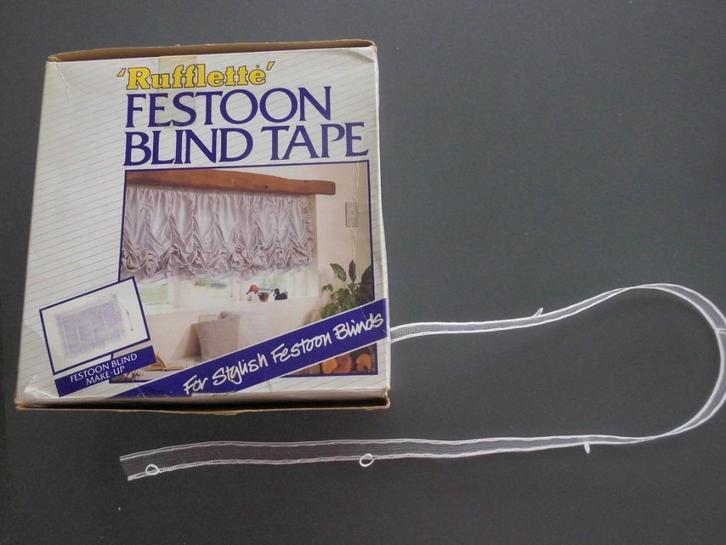 Ruflette " FESTOON  Blind Tape "  NOUVEAU, Hobby & Loisirs créatifs, Tissus & Chiffons, Neuf, Polyester, 200 cm ou plus, Blanc