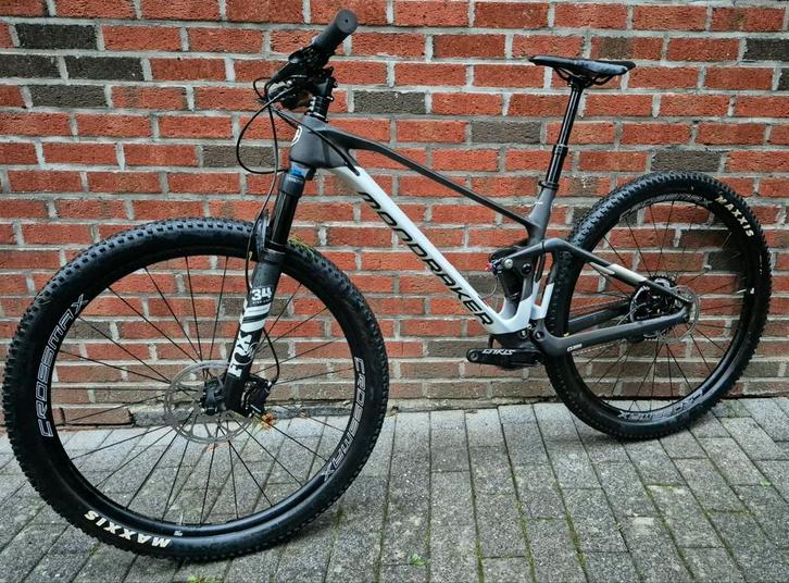 Mondraker F-Podium Carbon comme neuf, Fietsen en Brommers, Fietsen | Mountainbikes en ATB, Zo goed als nieuw, Ophalen