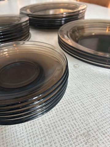 Bordenset ARCOROC Fumee beschikbaar voor biedingen