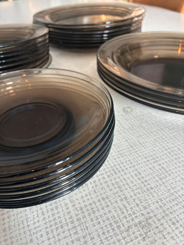 Bordenset ARCOROC Fumee, Antiek en Kunst, Antiek | Servies compleet, Ophalen of Verzenden