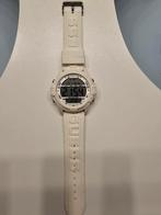 Wit Guess horloge, Handtassen en Accessoires, Horloges | Dames, Ophalen of Verzenden, Zo goed als nieuw, Guess