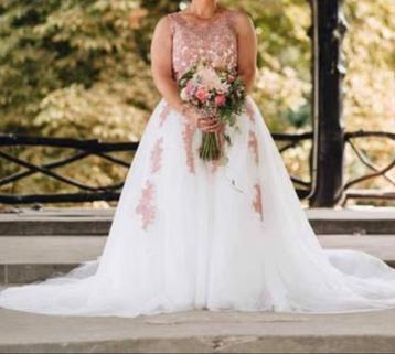 Robe de mariée ancienne rose et blanche, Enlèvement, Comme neuf, Blanc