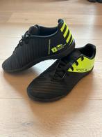 Chaussures foot enfant kipsta T36 - excellent etat, Kinderen en Baby's, Kinderkleding | Schoenen en Sokken, Décathlon, Ophalen of Verzenden