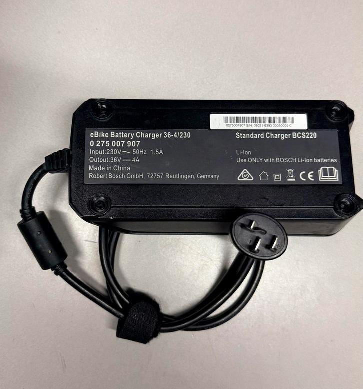 Défaut du chargeur Bosch pour les pièces, Vélos & Vélomoteurs, Vélos électriques, Comme neuf, Enlèvement ou Envoi